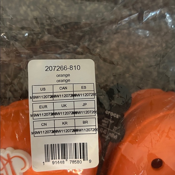 NWT! RARE! CROCS x CARROTS All-Terrain Clog- Men’s 9 / Women’s 11 - Picture 8 of 11